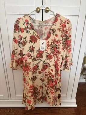 NWT Chelsea & Violet Long Sleeve Floral Dress - Medium